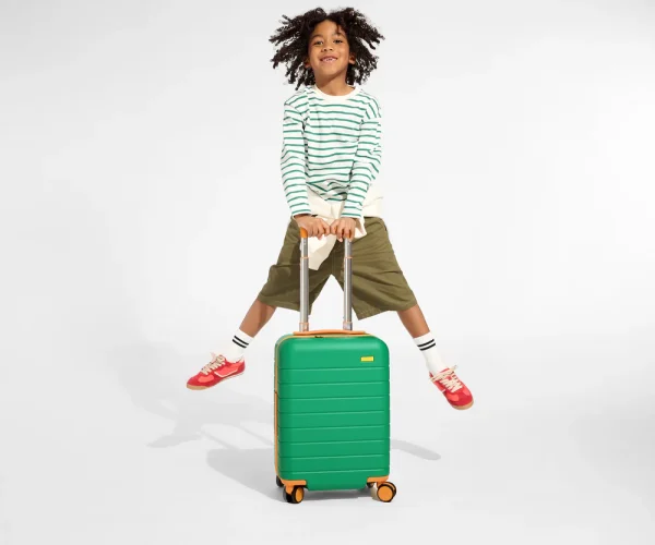 The Kids Carry-On
